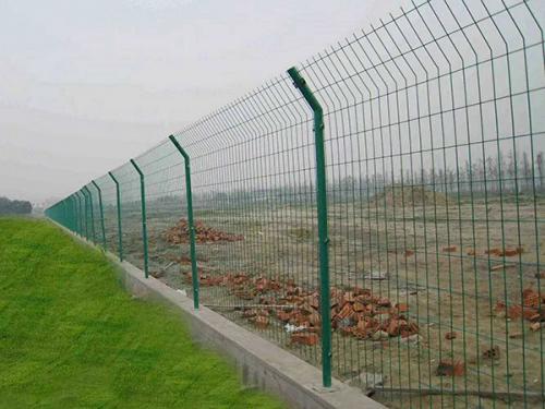 圈地護(hù)欄網(wǎng)